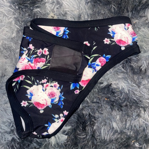 NEW floral swim bottoms - Picture 3 of 4